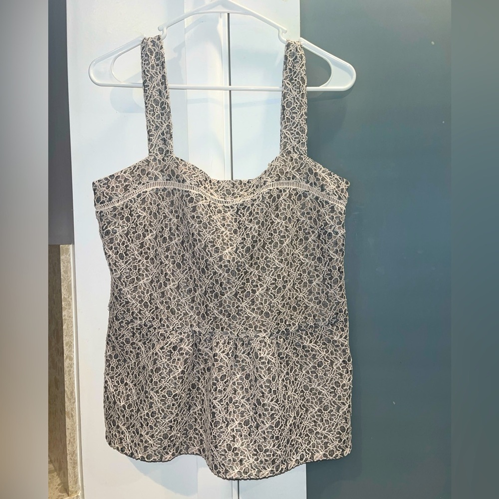 Banana Republic | Medium | Lasercut Eyelet Flower Keyhole Tank Top Blouse